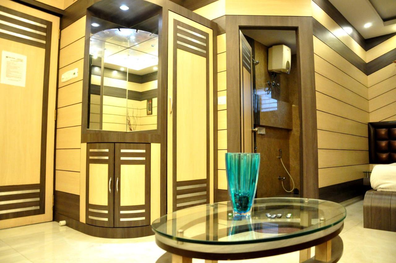 Hotel Esteem Kalküta Dış mekan fotoğraf