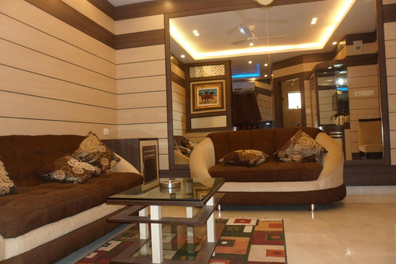 Hotel Esteem Kalküta Dış mekan fotoğraf